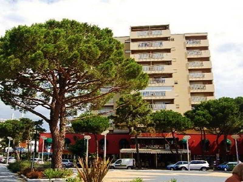 Hotel Savoia Lignano Sabbiadoro Ngoại thất bức ảnh