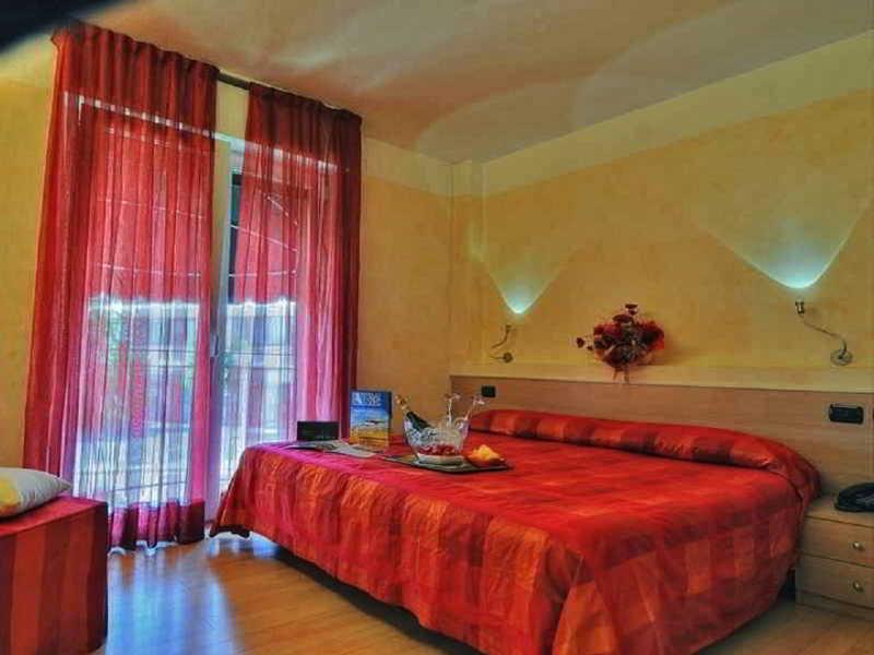 Hotel Savoia Lignano Sabbiadoro Ngoại thất bức ảnh