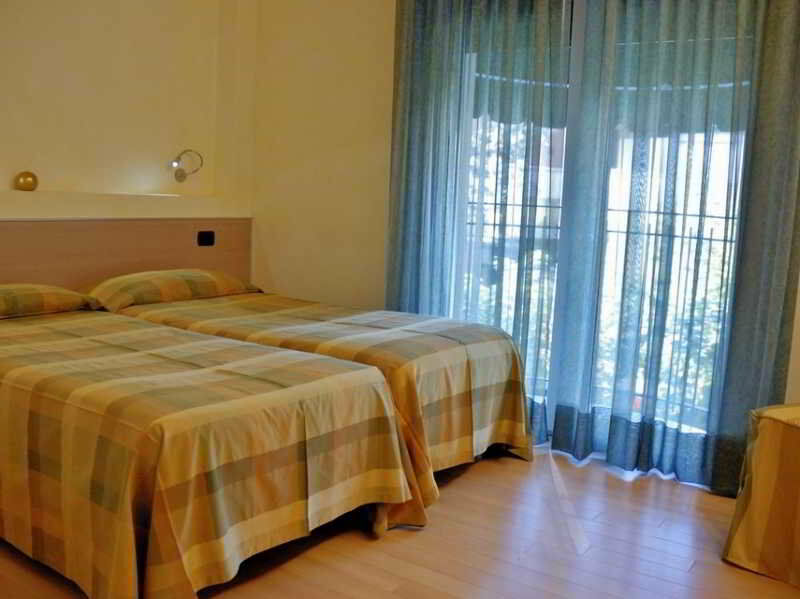 Hotel Savoia Lignano Sabbiadoro Ngoại thất bức ảnh